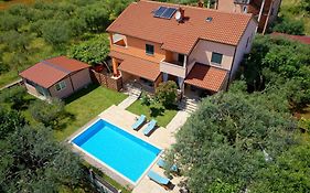 Apartment Maritea By Rent Istria